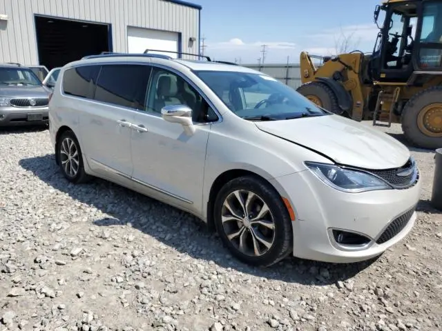 2017 CHRYSLER PACIFICA LIMITED  