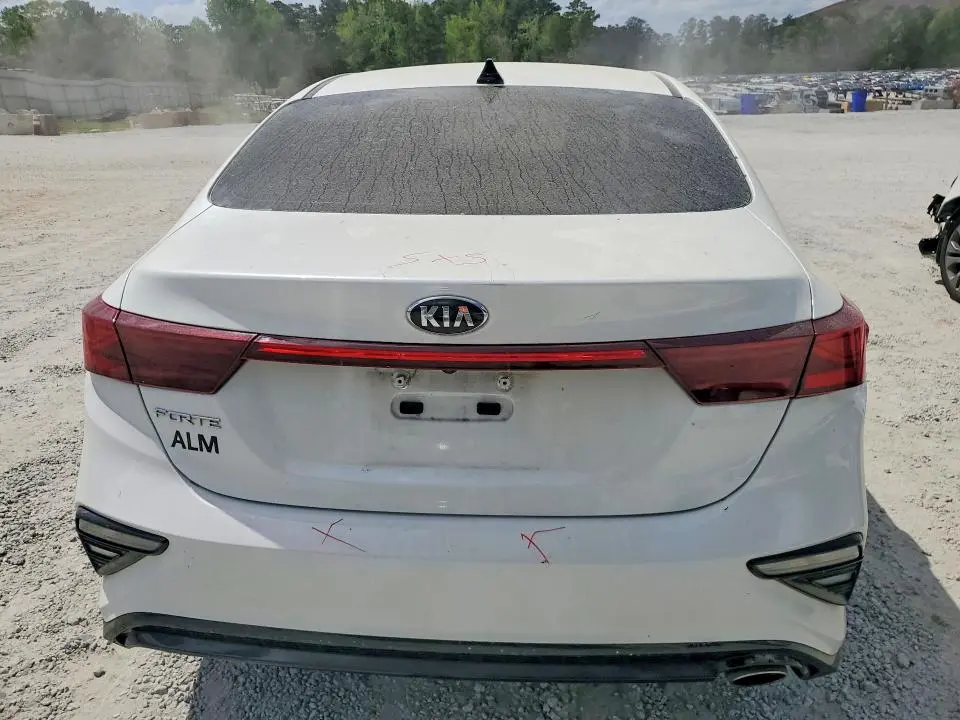 2021 KIA FORTE LXS  