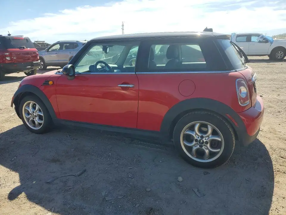 2013 MINI COOPER   