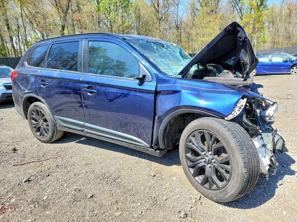 2019 MITSUBISHI OUTLANDER SE  