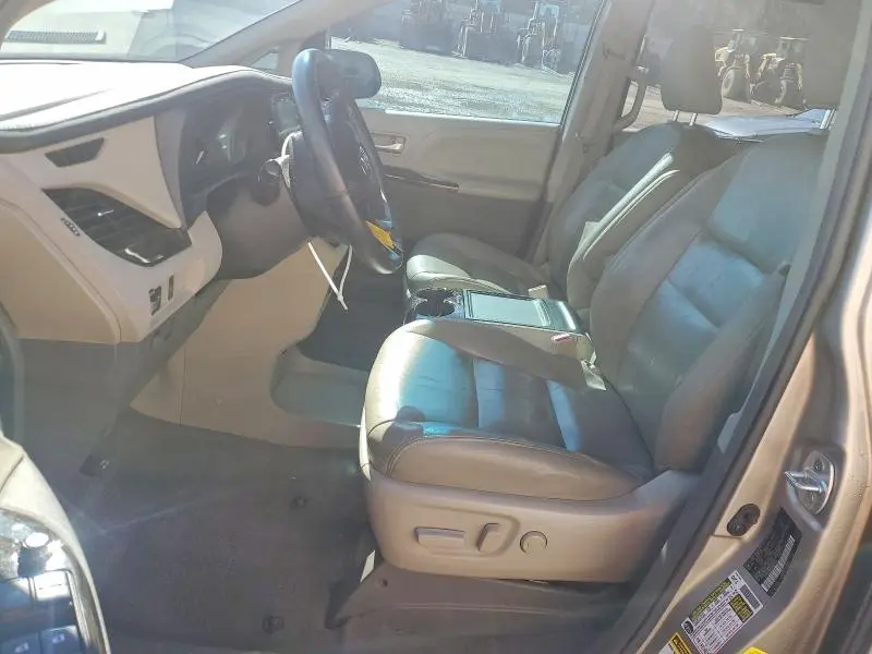 2017 TOYOTA SIENNA XLE 8-PASSENGER  