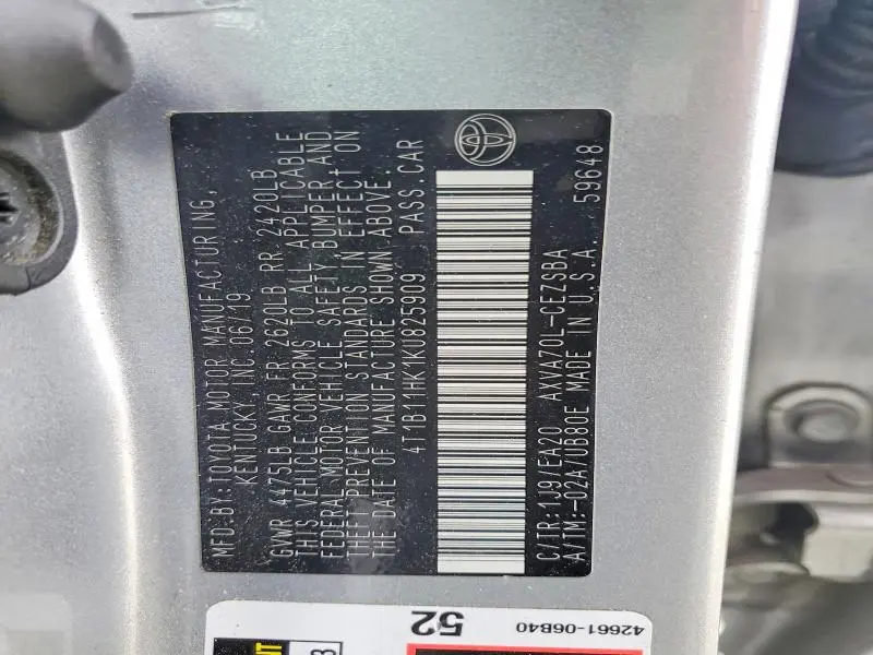 2019 TOYOTA CAMRY SE  