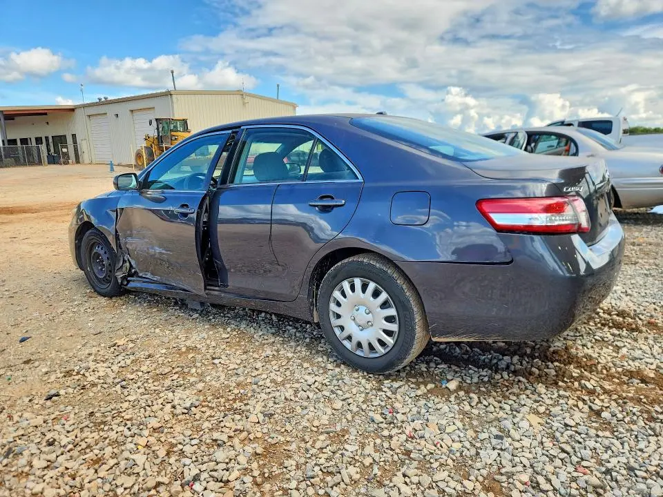 2011 TOYOTA CAMRY LE  
