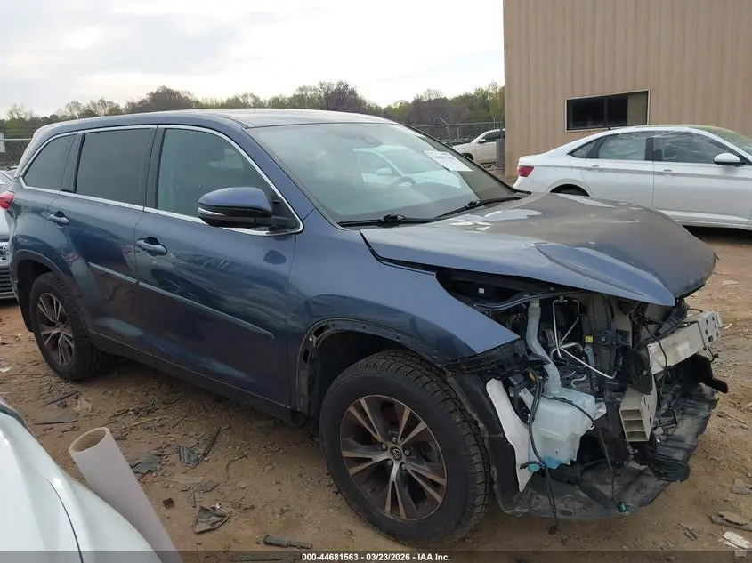 2019 TOYOTA HIGHLANDER LE PLUS