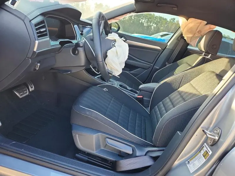 2024 VOLKSWAGEN JETTA SPORT  