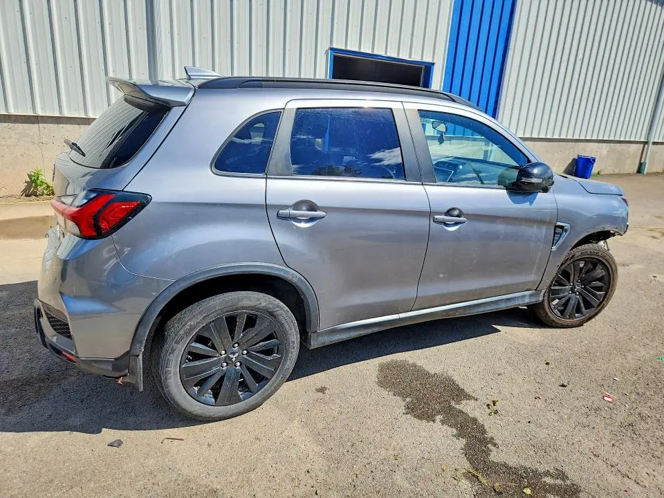 2020 MITSUBISHI RVR SE  