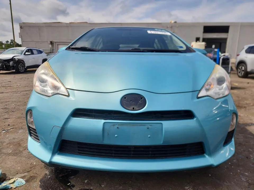 2013 TOYOTA PRIUS C TWO  