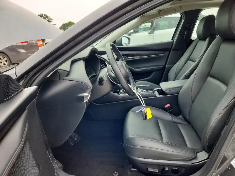 2023 MAZDA 3 PREFERRED  