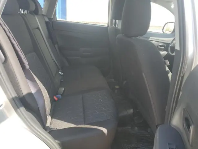 2024 MITSUBISHI RVR ES