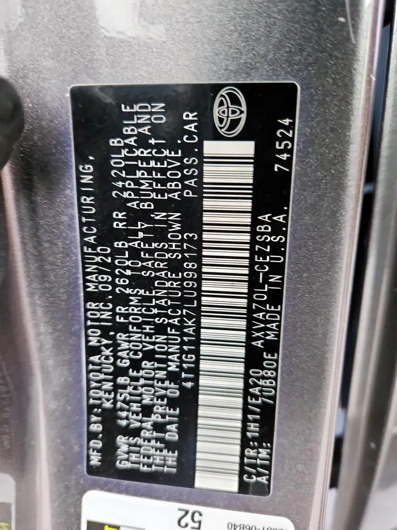 2020 TOYOTA CAMRY SE  