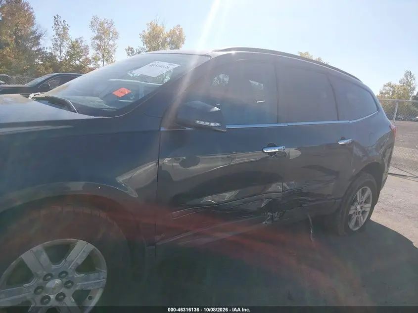2011 CHEVROLET TRAVERSE 2LT