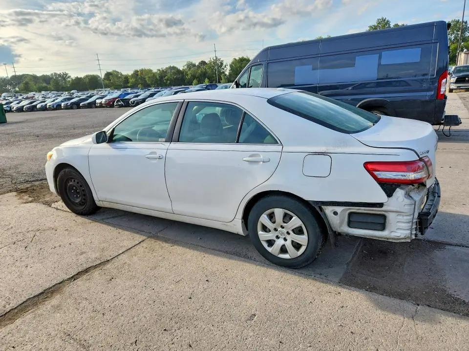 2011 TOYOTA CAMRY LE  