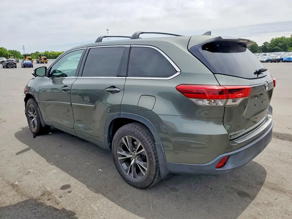 2017 TOYOTA HIGHLANDER LE PLUS  