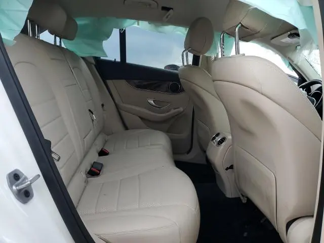 2022 MERCEDES-BENZ GLC 300  