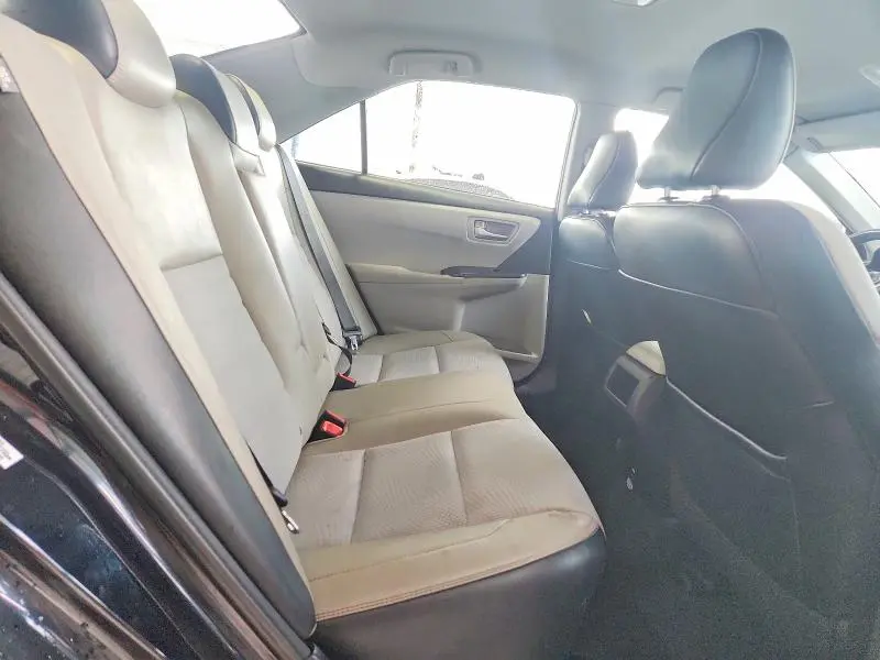 2017 TOYOTA CAMRY SE  