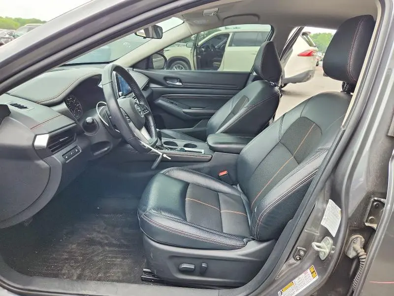 2021 NISSAN ALTIMA SR  