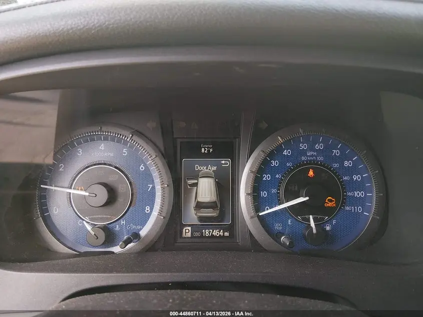 2016 TOYOTA SIENNA XLE PREMIUM 8 PASSENGER