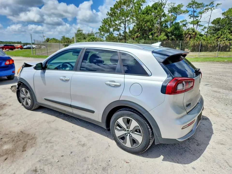 2018 KIA NIRO LX  