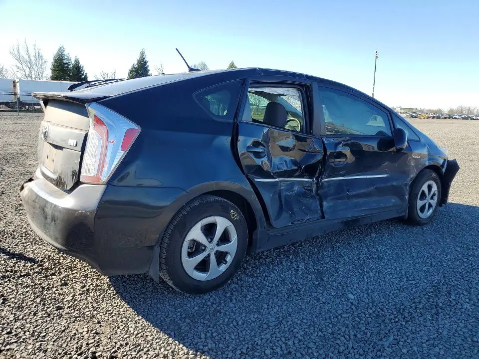 2015 TOYOTA PRIUS THREE  