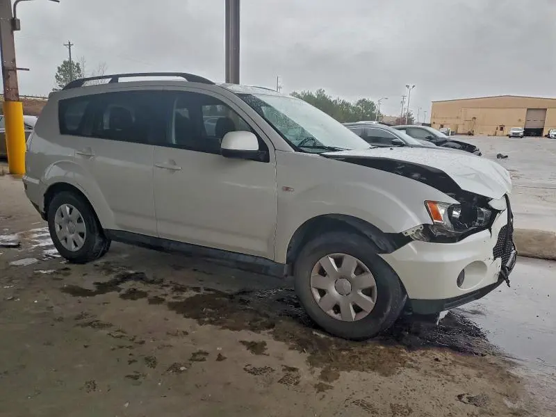 2011 MITSUBISHI OUTLANDER ES  