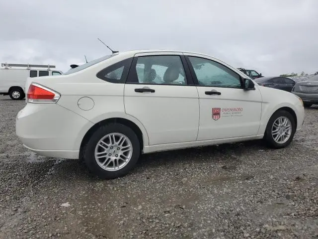 2010 FORD FOCUS SE  