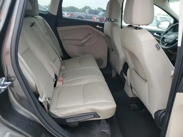 2017 FORD ESCAPE SE  