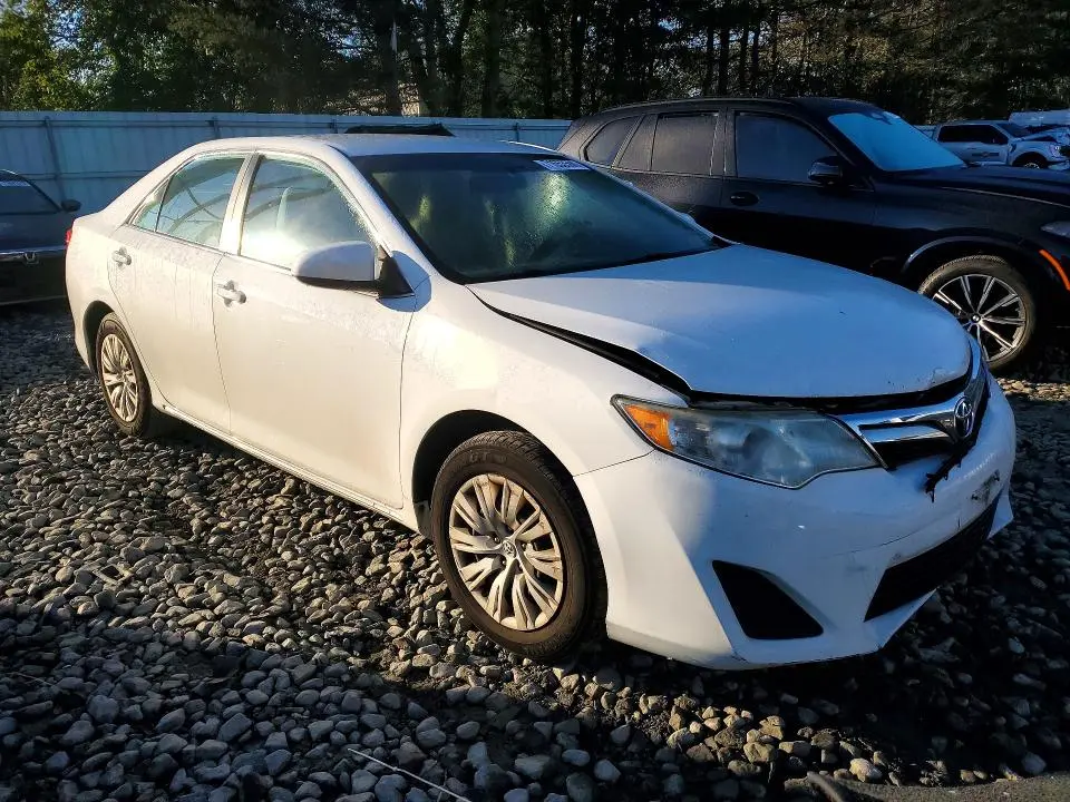 2013 TOYOTA CAMRY LE  