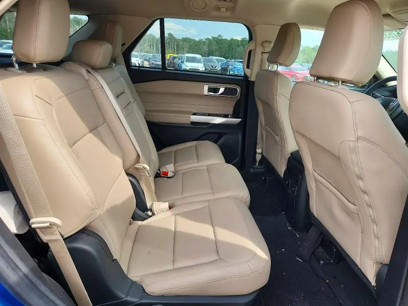 2022 FORD EXPLORER XLT  