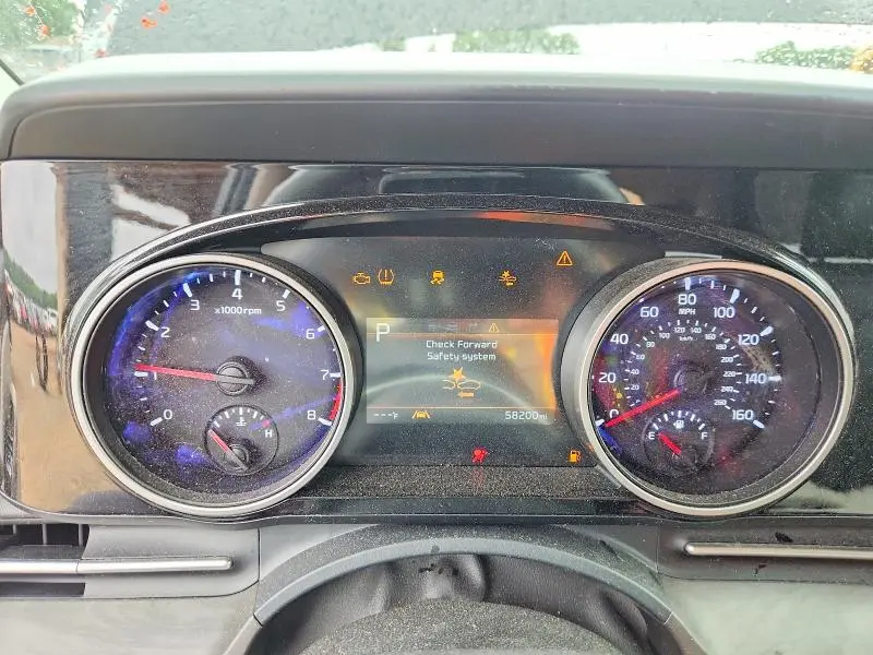 2024 KIA CARNIVAL EX  