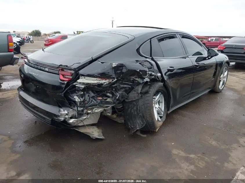 2018 PORSCHE PANAMERA 4