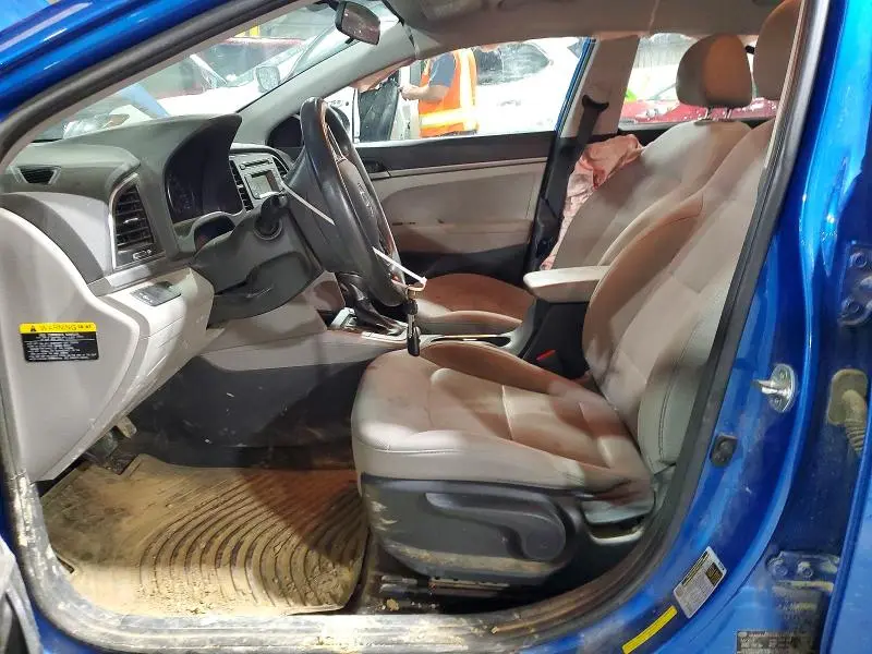 2018 HYUNDAI ELANTRA SE  