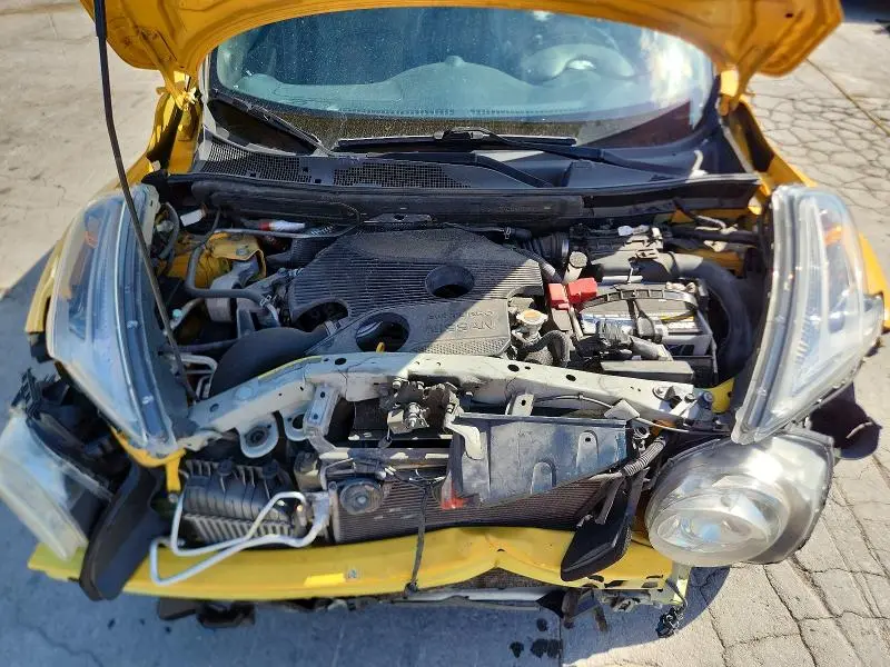 2016 NISSAN JUKE SL  