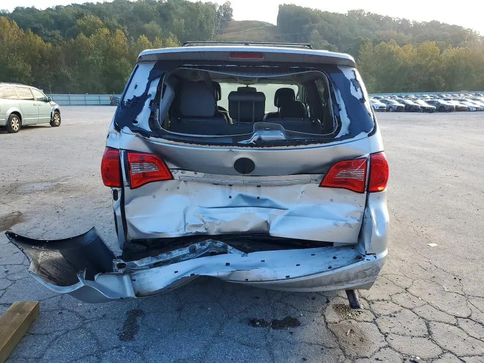 2011 VOLKSWAGEN ROUTAN SE  