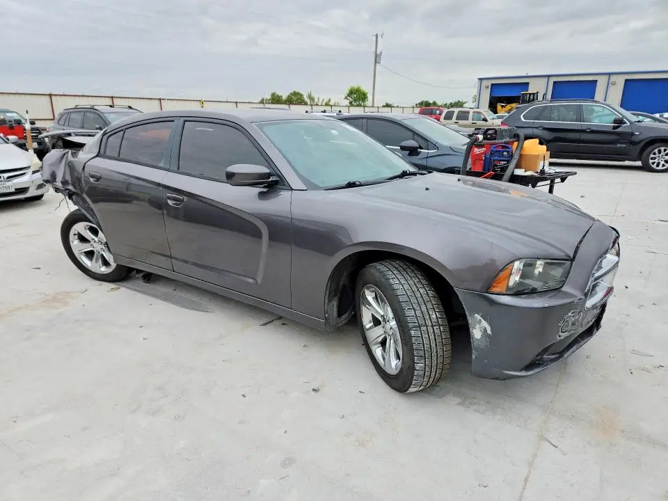 2014 DODGE CHARGER SE  