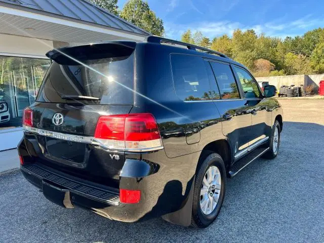 2016 TOYOTA LAND CRUISER   