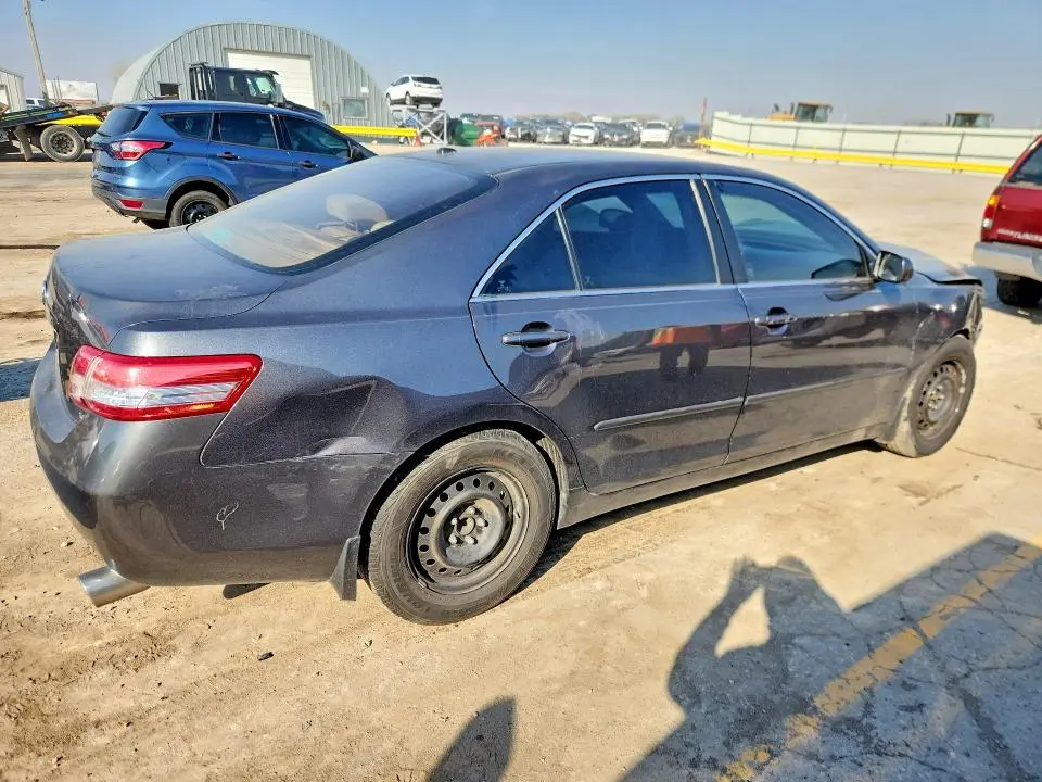 2010 TOYOTA CAMRY LE  