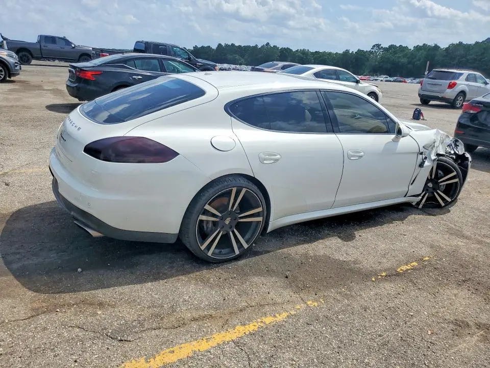 2014 PORSCHE PANAMERA 2  