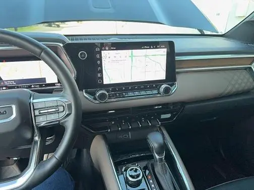 2024 GMC CANYON DENALI  