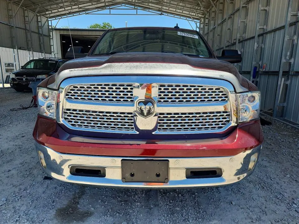 2016 RAM 1500 SLT  