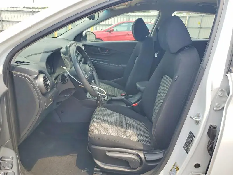 2020 HYUNDAI KONA SE  