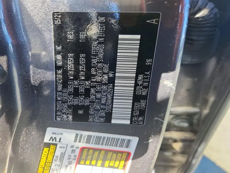 2021 TOYOTA HIGHLANDER XLE  