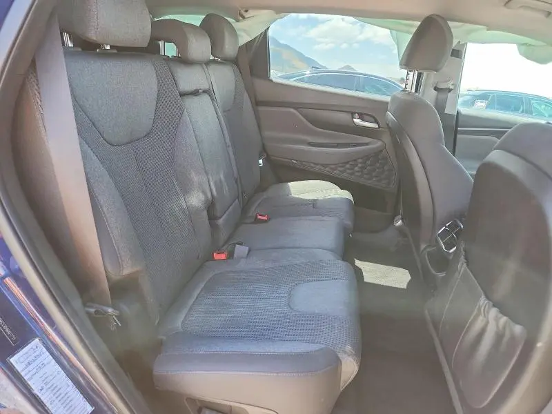 2019 HYUNDAI SANTA FE SE  