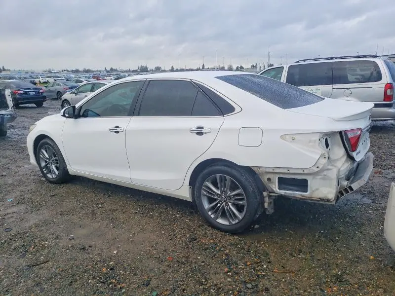 2016 TOYOTA CAMRY LE  