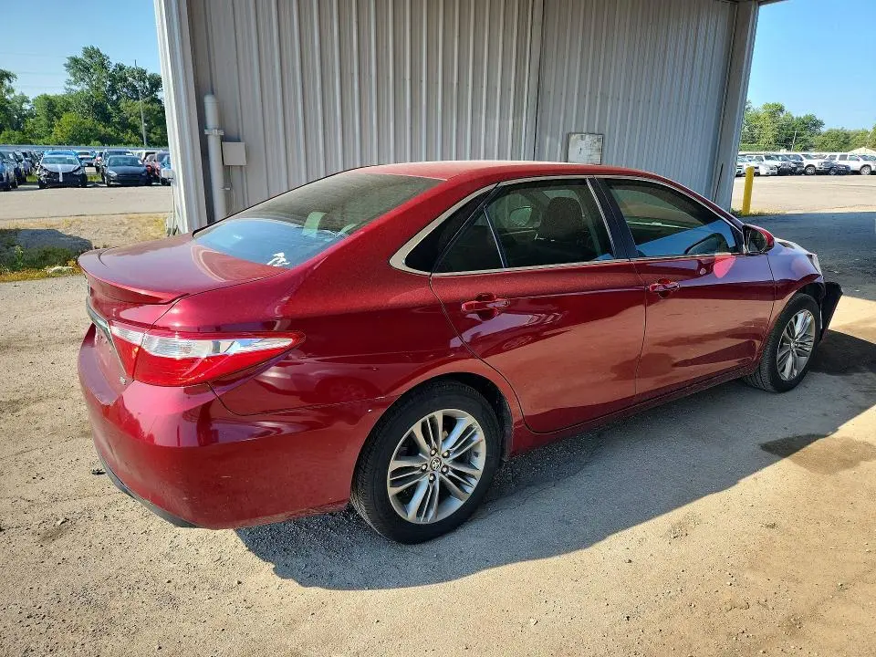 2017 TOYOTA CAMRY SE  