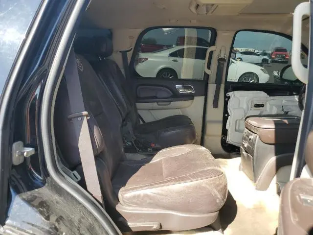 2010 CADILLAC ESCALADE PLATINUM  
