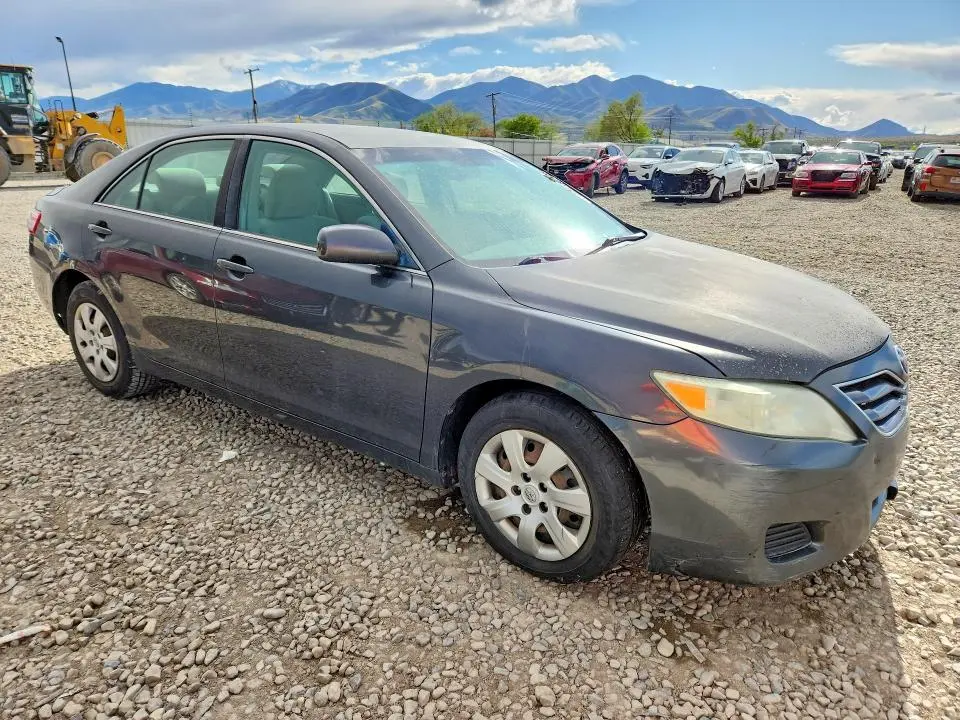 2011 TOYOTA CAMRY LE  