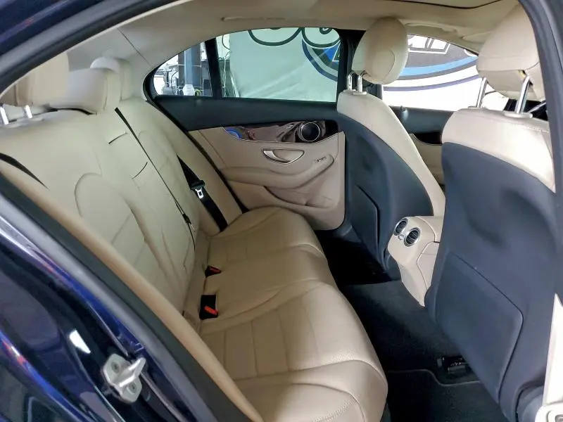 2015 MERCEDES-BENZ C 300  