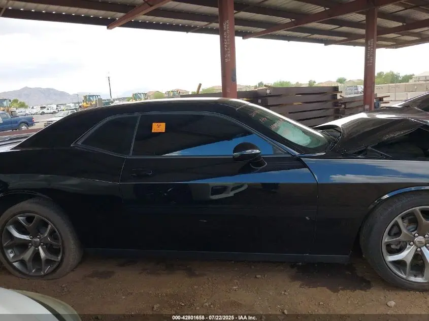 2017 DODGE CHALLENGER SXT
