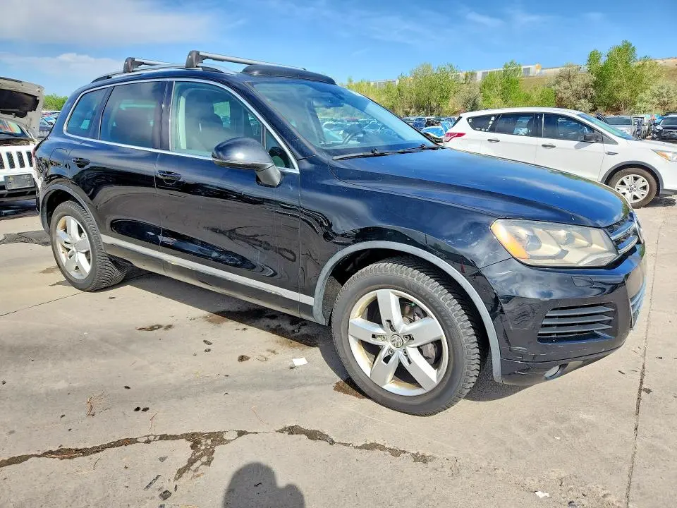 2012 VOLKSWAGEN TOUAREG V6 TDI  