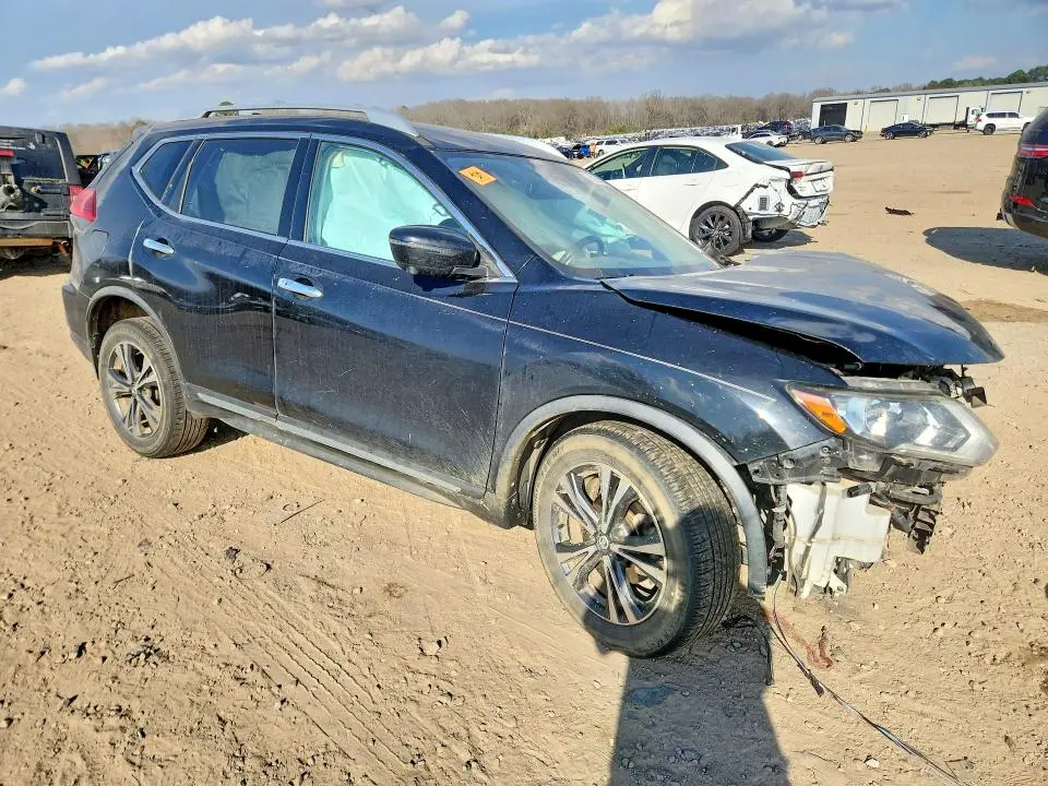 2017 NISSAN ROGUE SL  